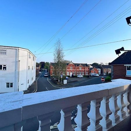 Bright, First Floor, One Bedroom Flat In Wimborne Wimborne Minster Luaran gambar