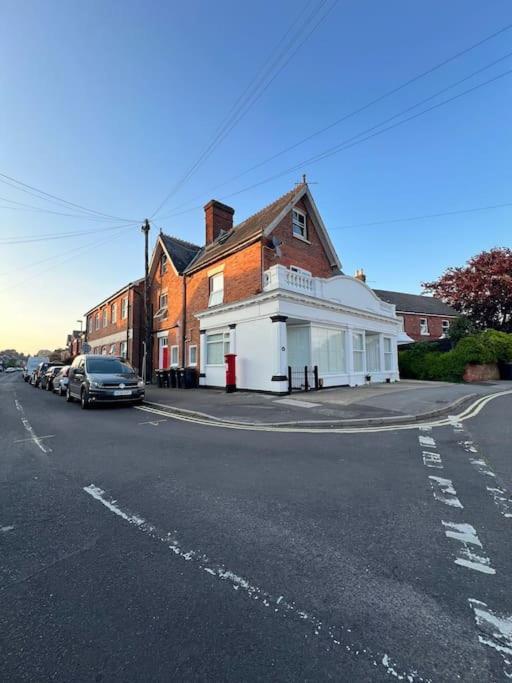 Bright, First Floor, One Bedroom Flat In Wimborne Wimborne Minster Luaran gambar