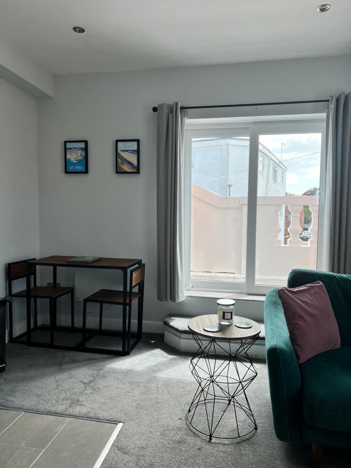Bright, First Floor, One Bedroom Flat In Wimborne Wimborne Minster Luaran gambar